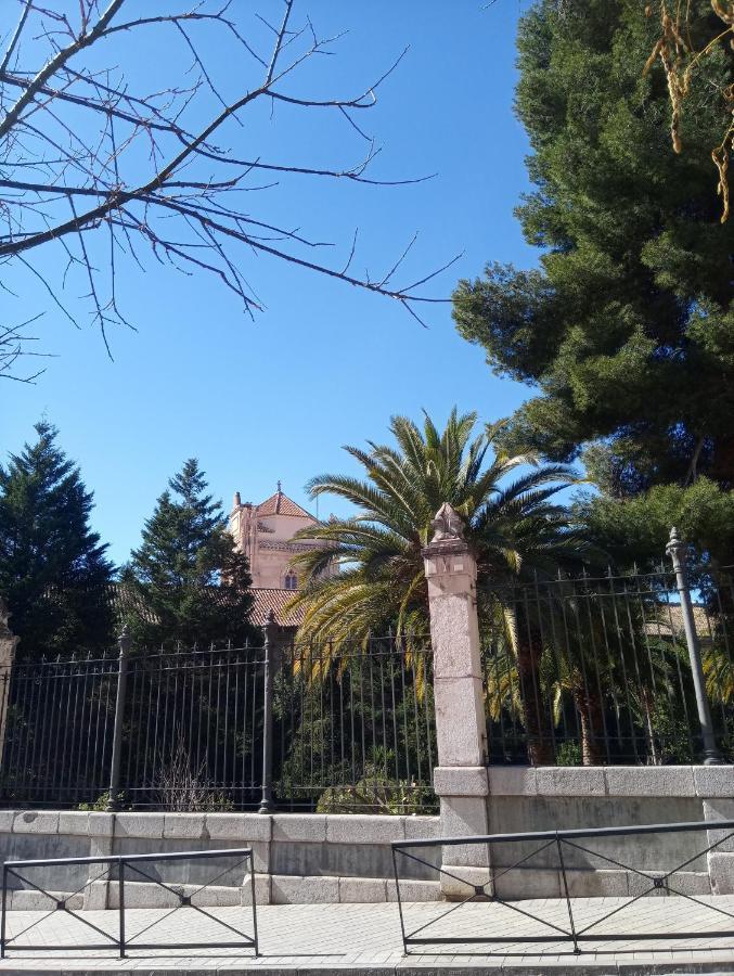 Apartamento Cueva La Taracea Apartment Granada Luaran gambar